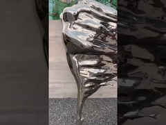 مجسمه فلزی فورج شده در باغ در فضای باز مجسمه فولاد ضد زنگ زنانه