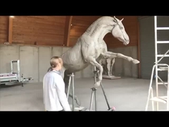 مجسمه برنزی